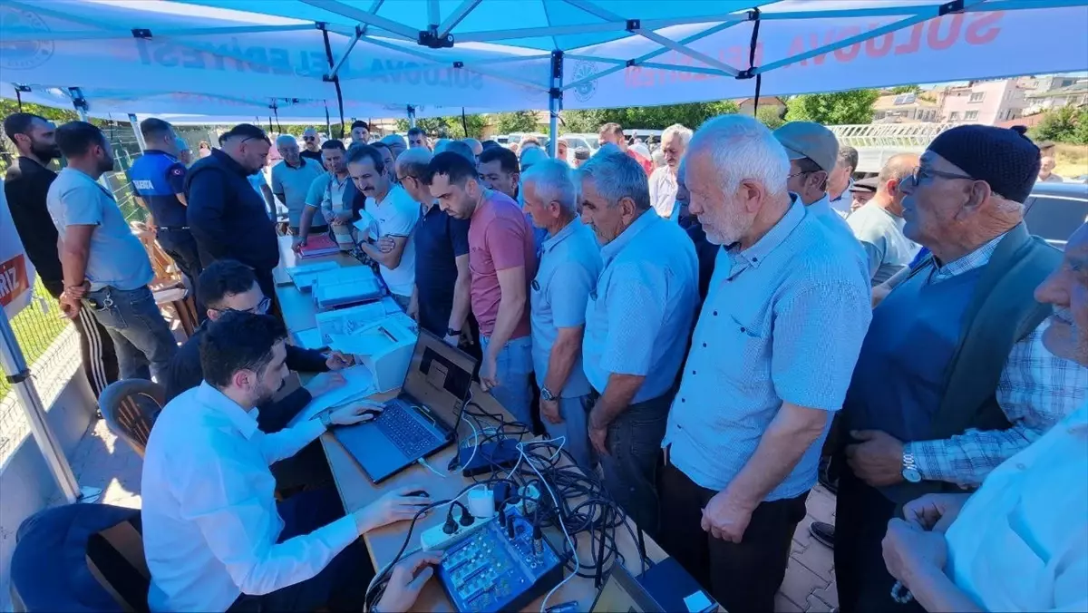 Hürriyet Mahallesi'ndeki İmar Sorunu Çözüldü, Tapular Sahiplerine Teslim Edildi