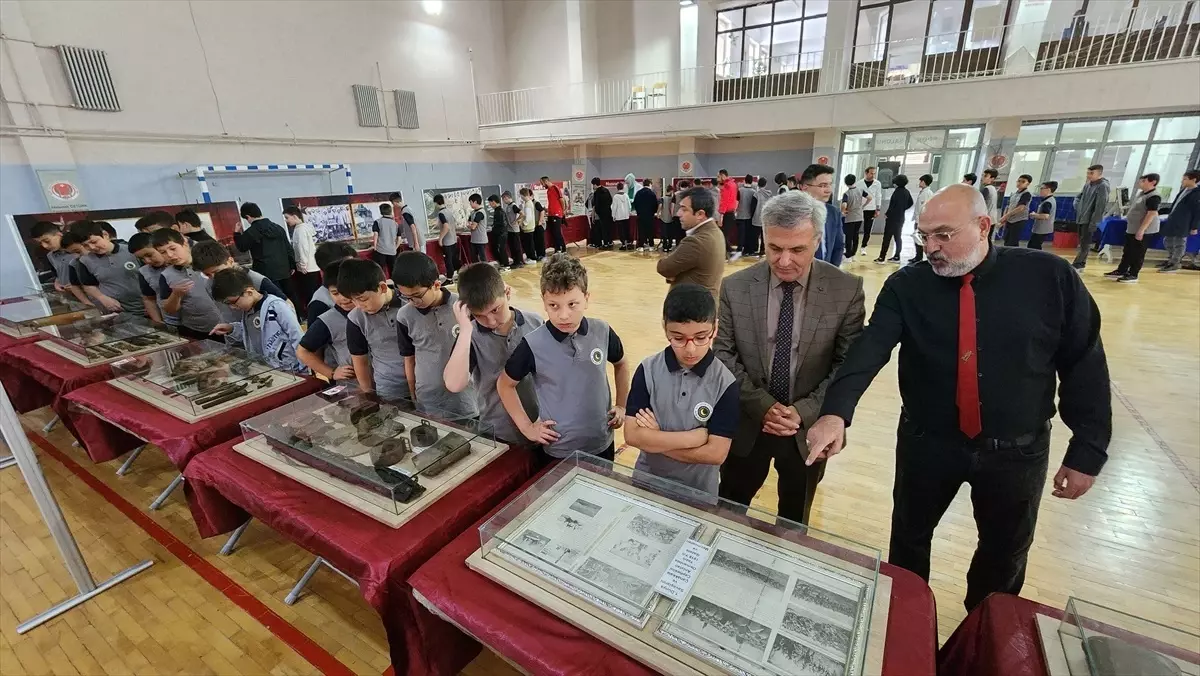 Suluova'da Çanakkale Gezici Müze Sergisi açıldı
