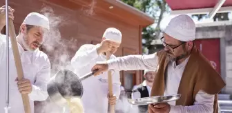 Sümbül Efendi Merkez Tekkesi'nde 10 bin kişilik aşure kaynatıldı