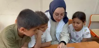 Kırıkhan'da Suriyeli Yetim Çocuklara Algoritma ve Kodlama Eğitimi
