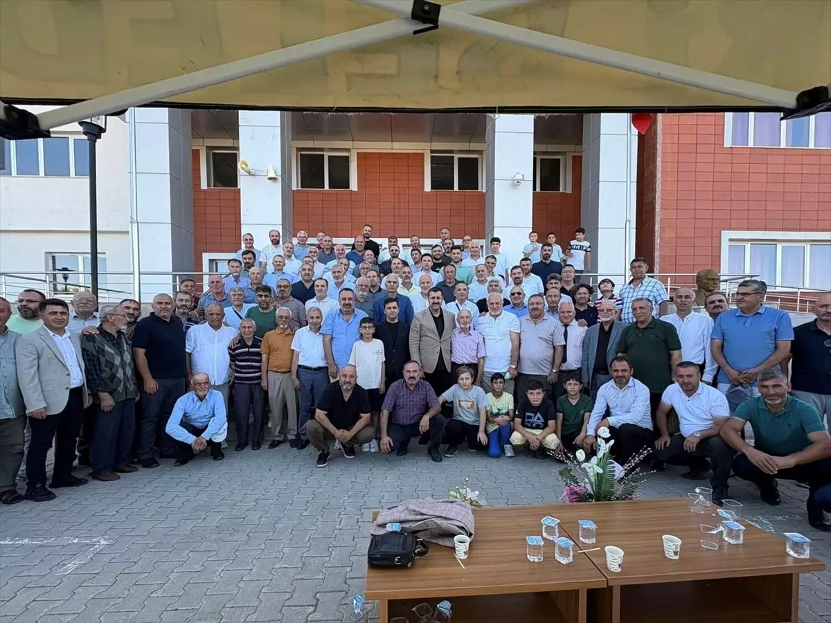 Sivas'ın Suşehri'nde İmam Hatip Mezunları Pilav Günü Etkinliği Düzenlendi