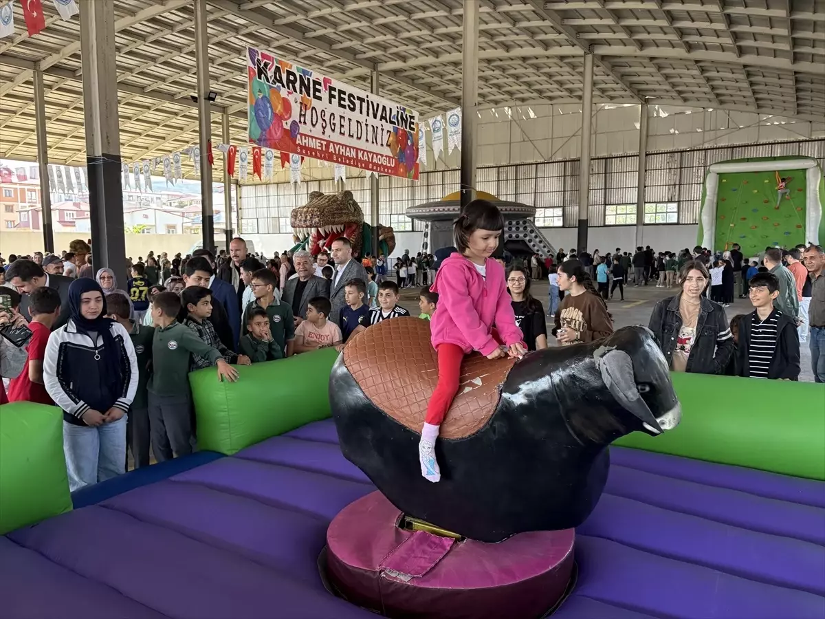 Suşehri'nde Karne Festivali Coşkusu