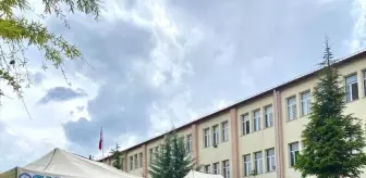 Suşehri'nde Mezuniyet Coşkusu: 25. Dönem Öğrencileri Diplomasını Aldı