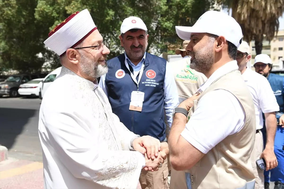 Suudi Arabistan Sağlık Bakanı'ndan Diyanet'e Ziyaret