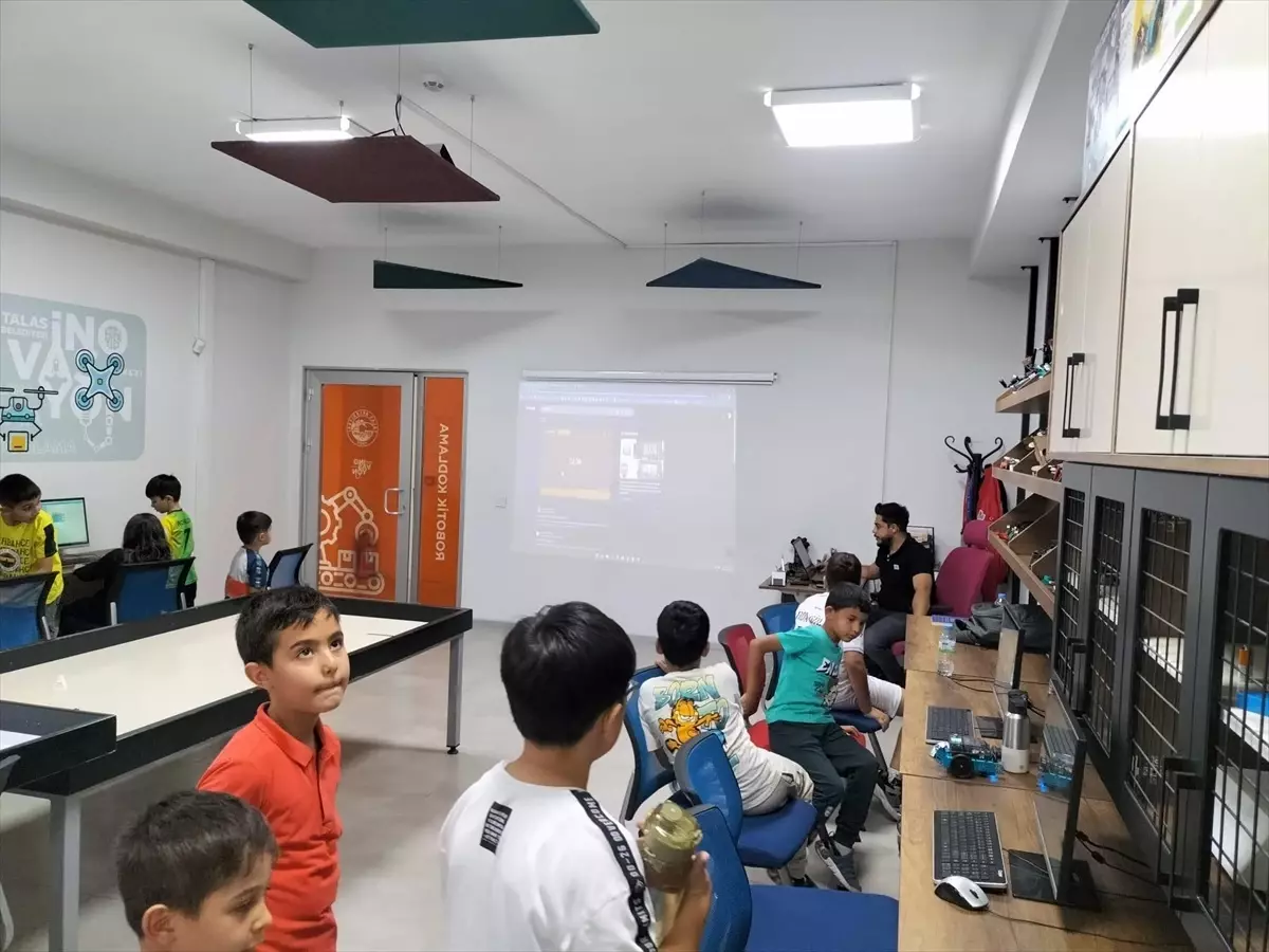 Talas Belediyesi'nden Yaz Boyu e-Spor ve Teknoloji Eğitimi