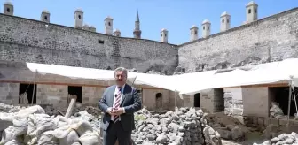 Gön Han Restorasyon Çalışmaları Devam Ediyor