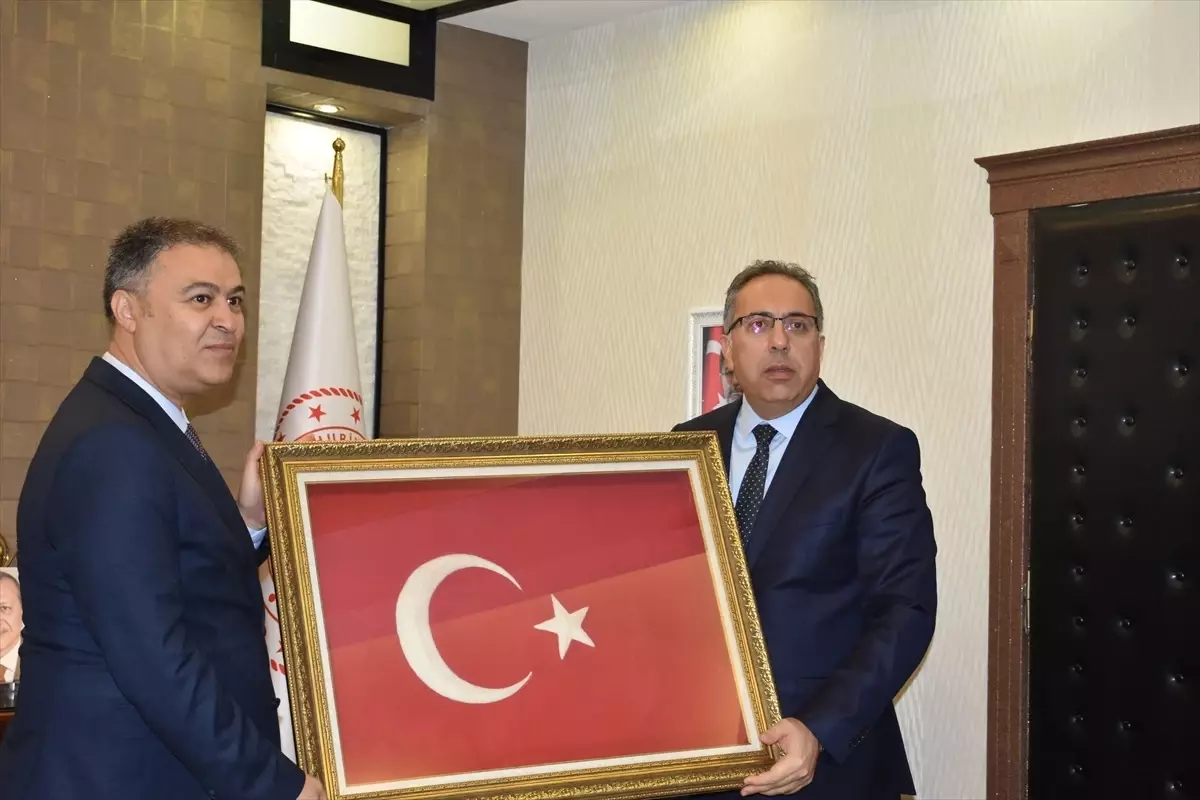 Tarım ve Orman Bakan Yardımcısı Ahmet Gümen Afyonkarahisar'da Ziyaretlerde Bulundu