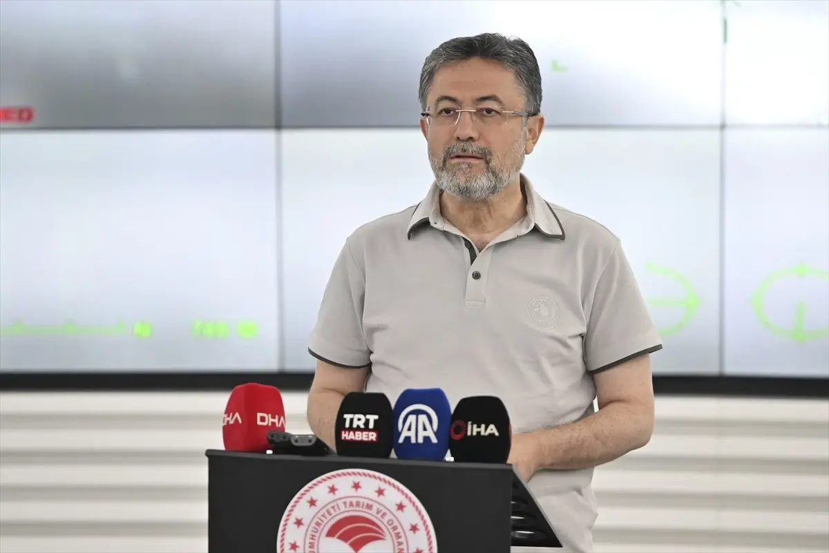 Tarım ve Orman Bakanı Yumaklı, orman yangınlarındaki son durumu paylaştı Açıklaması
