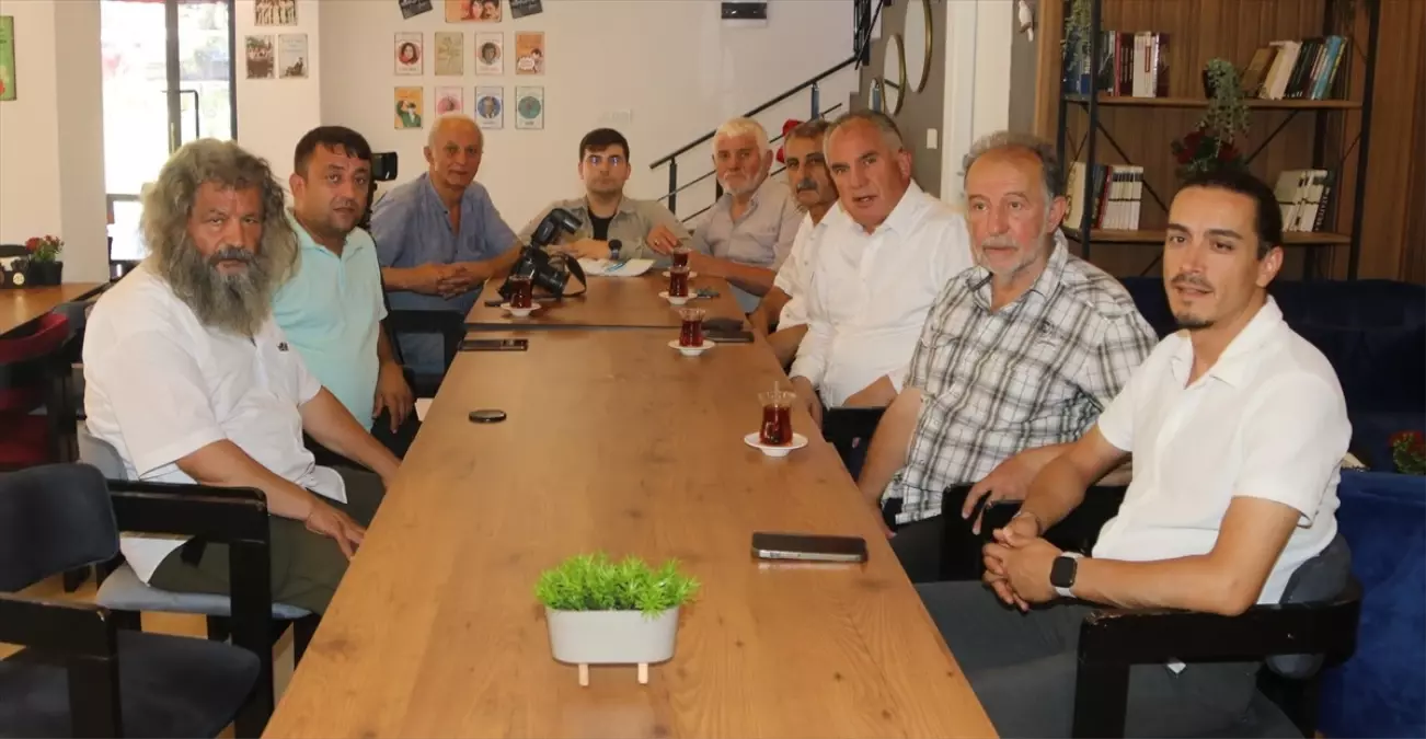 Taşova Belediye Başkanı Ömer Özalp, Basın Mensuplarıyla Bir Araya Geldi