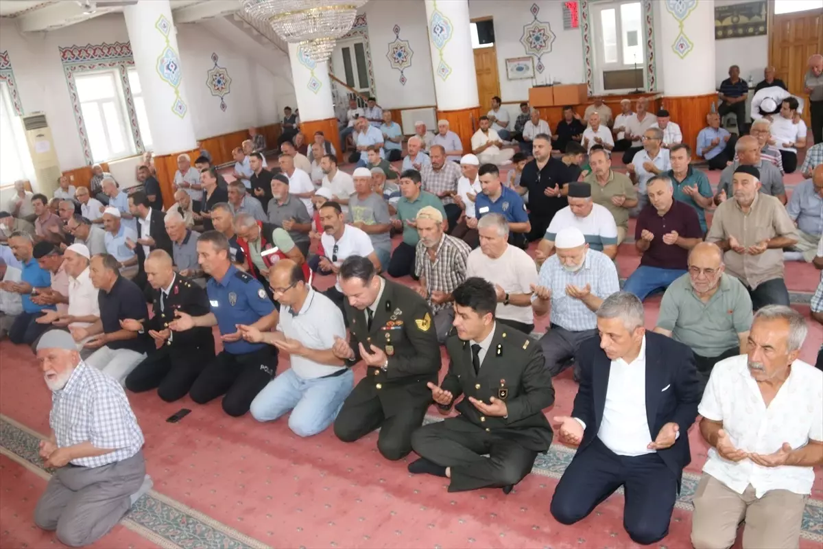 Taşova'da şehitler için mevlit okutuldu