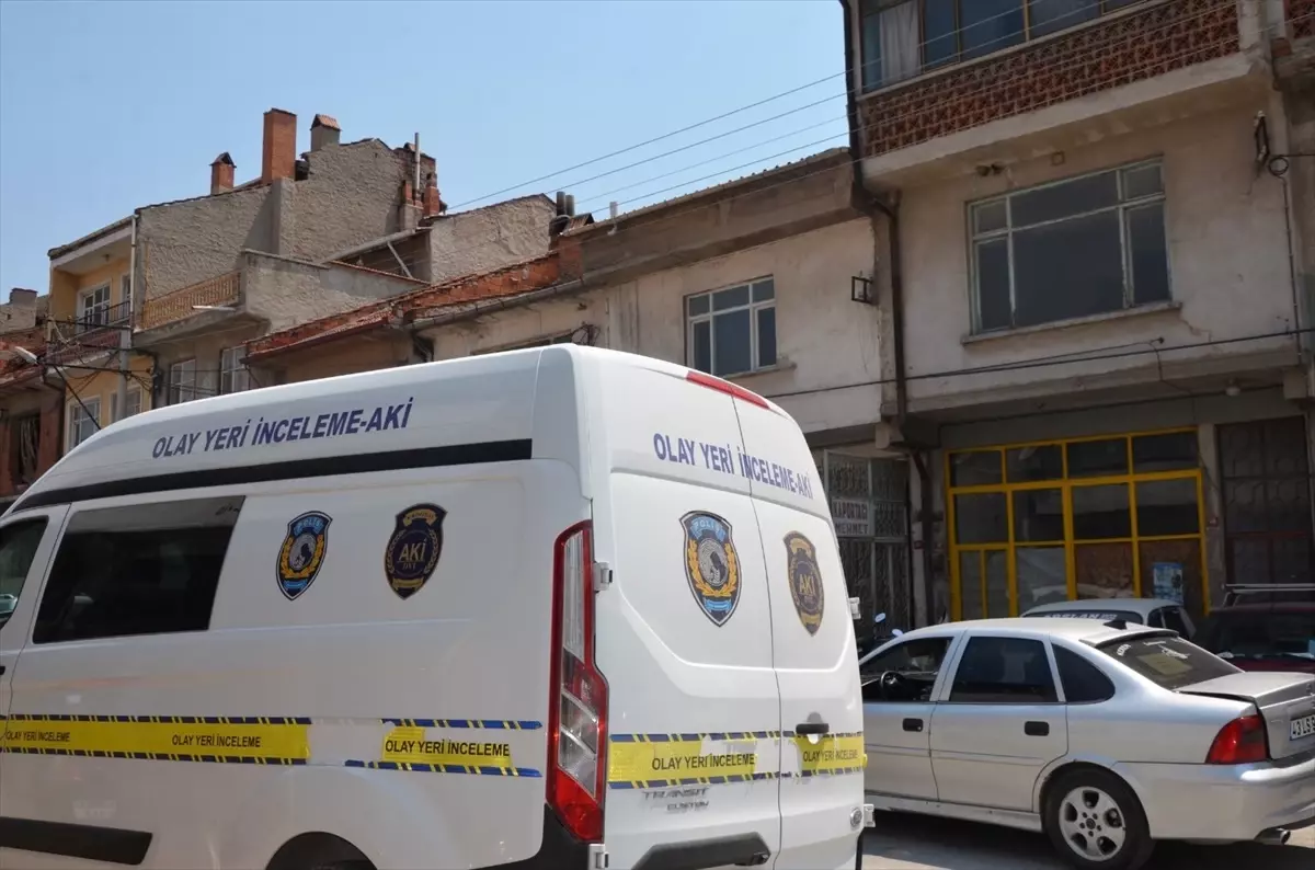 Tavşanlı'da Bir Kişi Evinde Ölü Bulundu