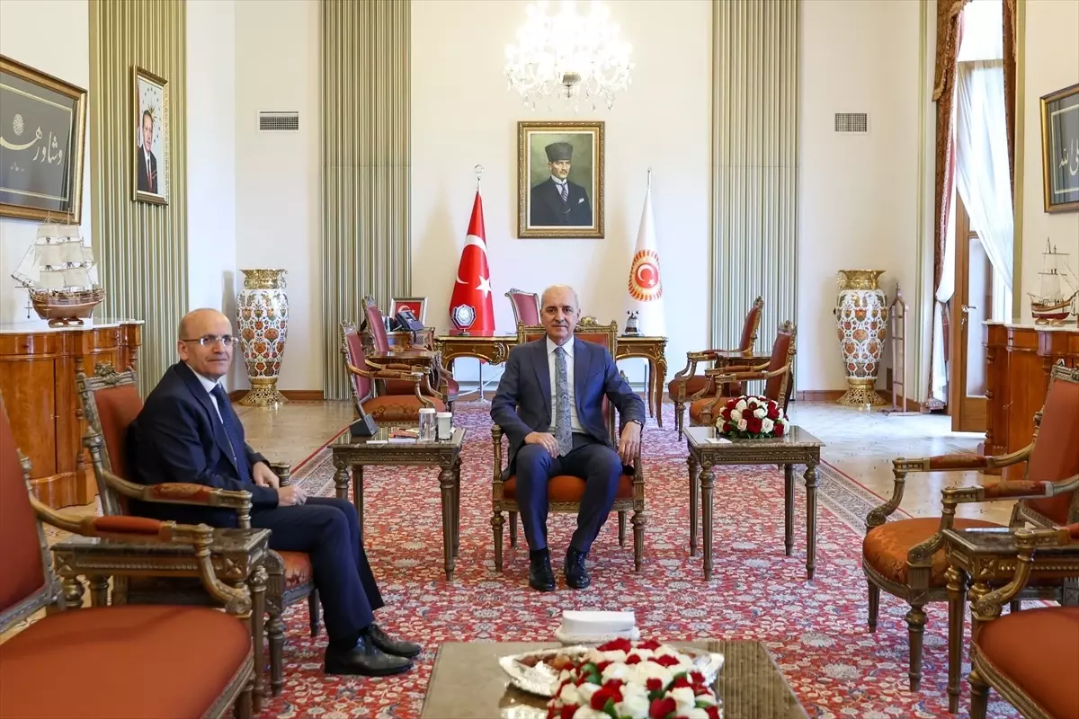 TBMM Başkanı Numan Kurtulmuş, Hazine ve Maliye Bakanı Mehmet Şimşek ile Görüştü