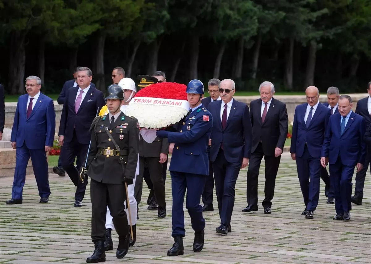 TBMM Başkanı Numan Kurtulmuş Anıtkabir'i Ziyaret Etti