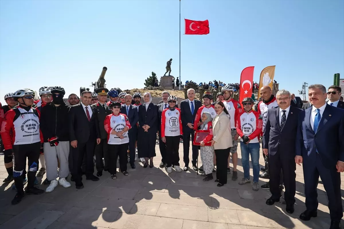 TBMM Başkanı Kurtulmuş, Kocatepe Başkomutan Mustafa Kemal Anıtı'ndaki törene katıldı
