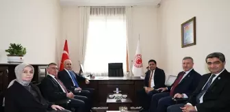 TBMM Başkanı Kurtulmuş, Yeni Yol Partisi TBMM Grubu'nu ziyaret etti Açıklaması