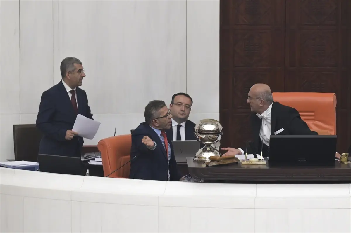 TBMM'de İYİ Parti Milletvekili Öztürk'e Kınama Cezası