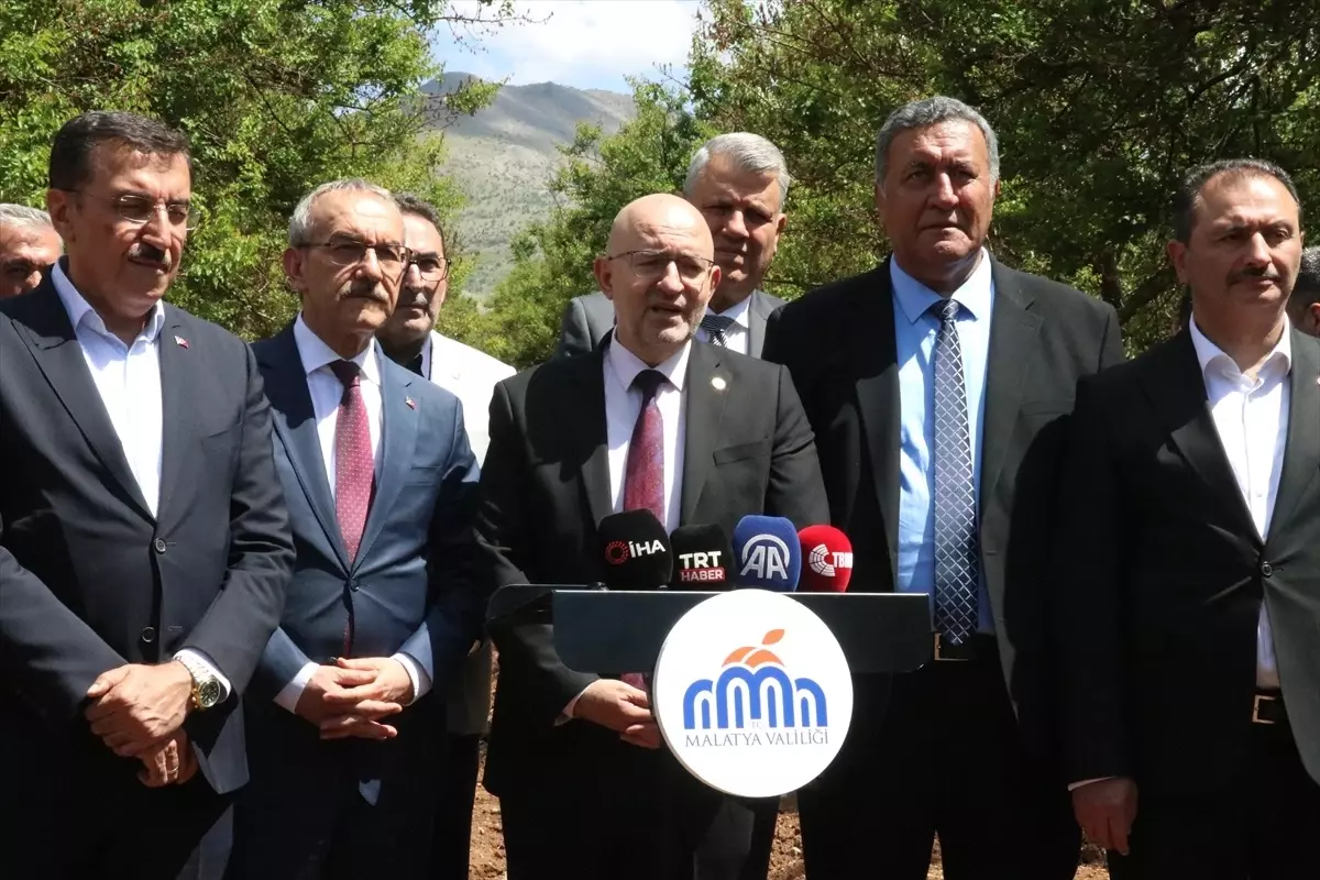 Zirai Don Olayı Araştırma Komisyonu Malatya'da İncelemelerde Bulundu