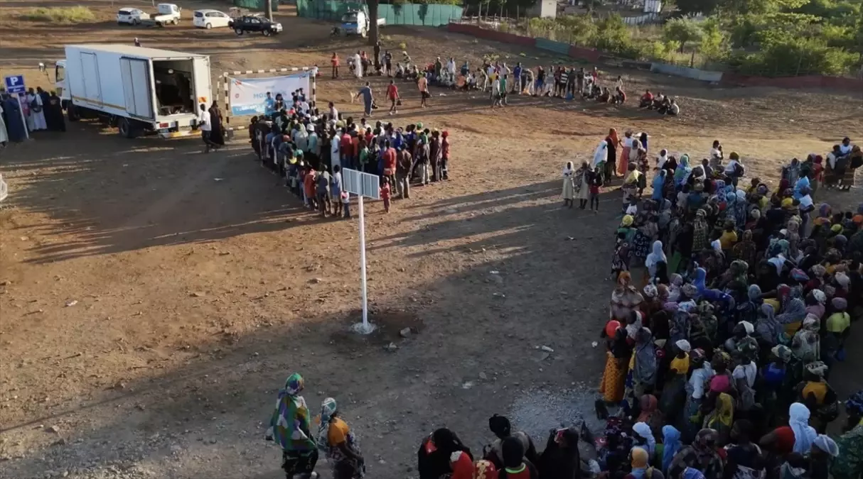 TDV, Mozambik'te Kurban Etlerini İhtiyaç Sahiplerine Dağıtıyor