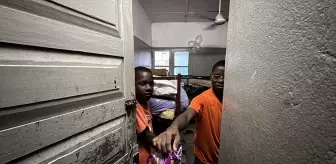 TDV Gönüllüleri Mozambik'te Çocuklara Bayram Harçlığı Dağıttı