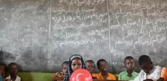 TDV Gönüllüleri Togo'da Hafızlık Eğitimi Alan Öğrencileri Ziyaret Etti