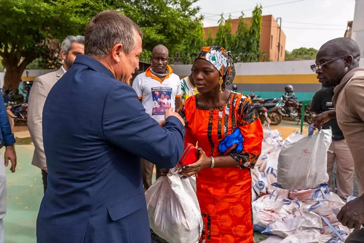 Mali'de Kurban Paylaşımı: Türkiye Diyanet Vakfı ve Maarif Vakfı İşbirliği