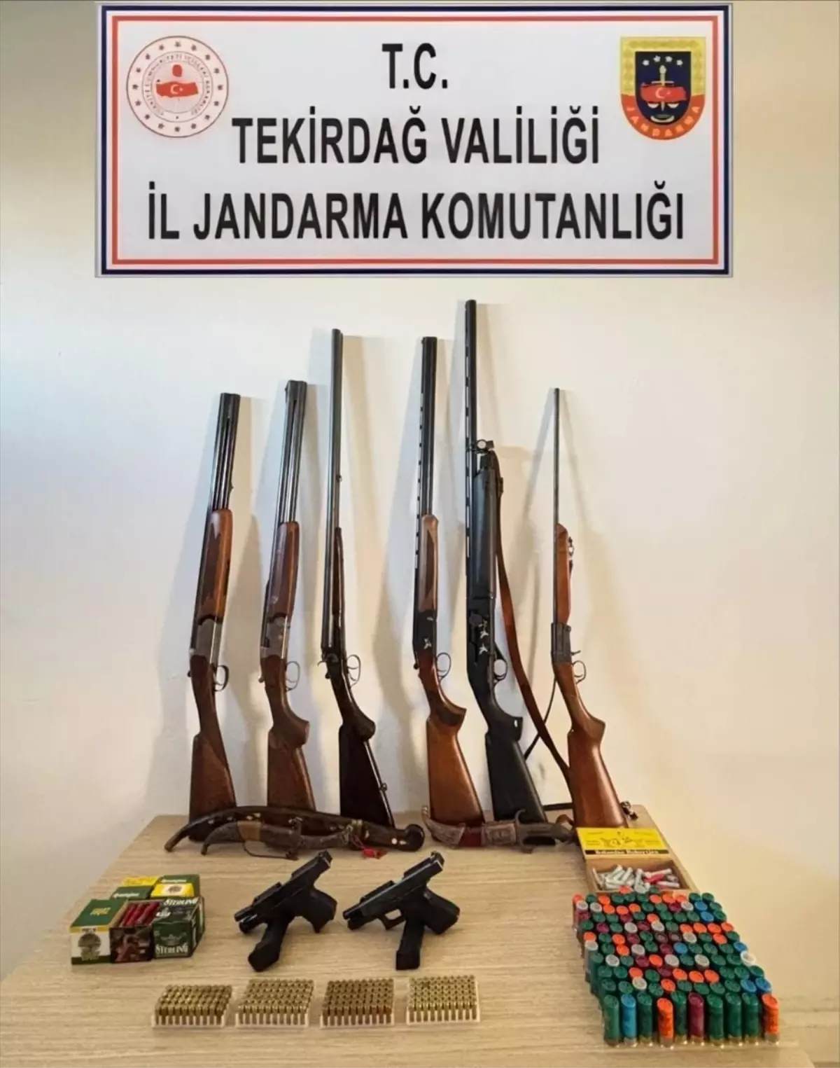 Tekirdağ'da Ruhsatsız Silah Operasyonu: 3 Gözaltı