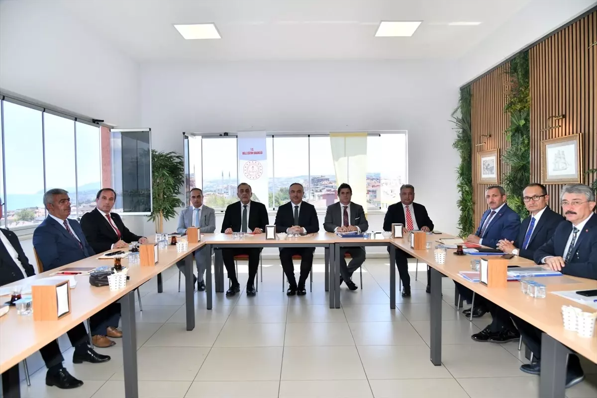 Tekirdağ&apos;da 2025-2026 Eğitim-Öğretim Yılı Toplantısı Gerçekleştirildi