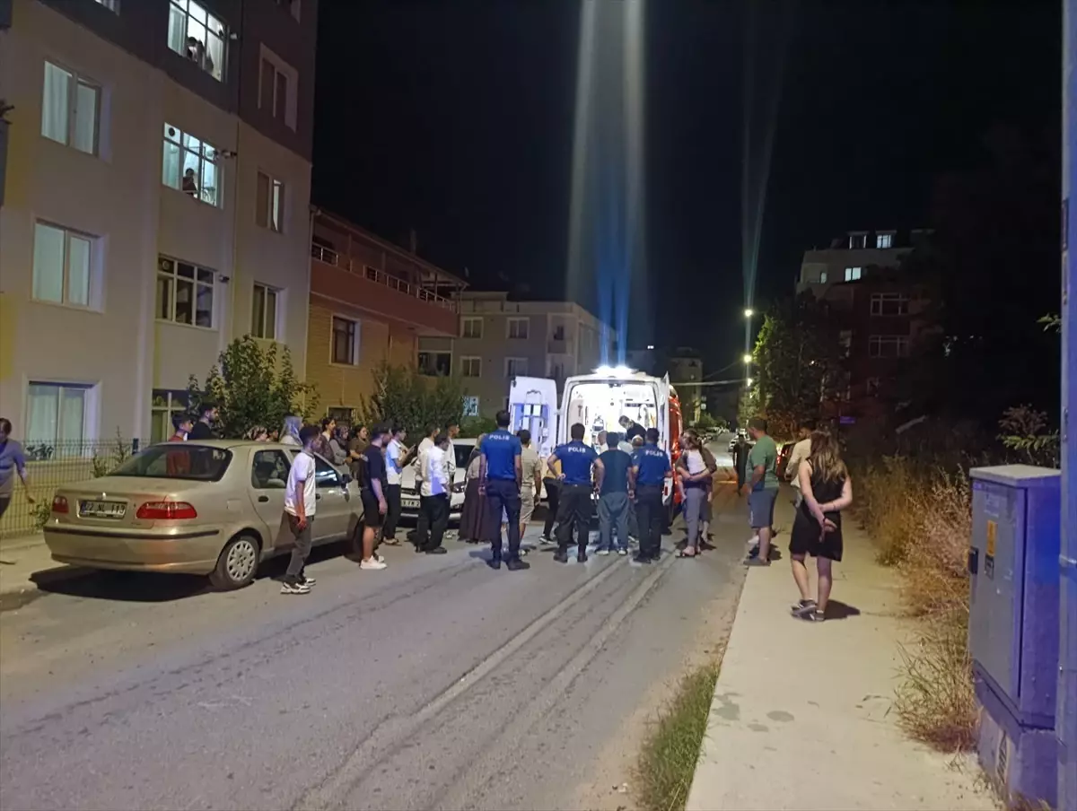 12 Yaşındaki Çocuk 3. Kattan Düştü