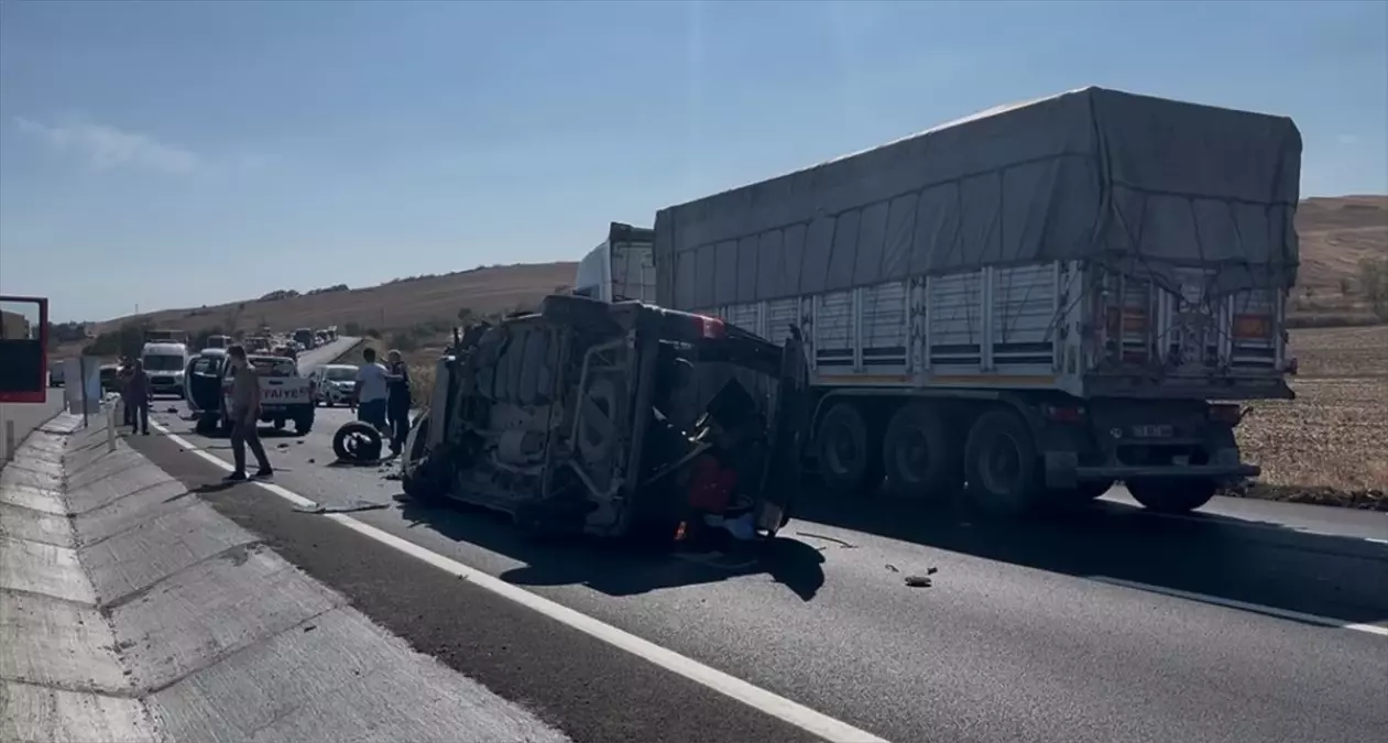 Çorlu'da Trafik Kazası: 6 Yaralı