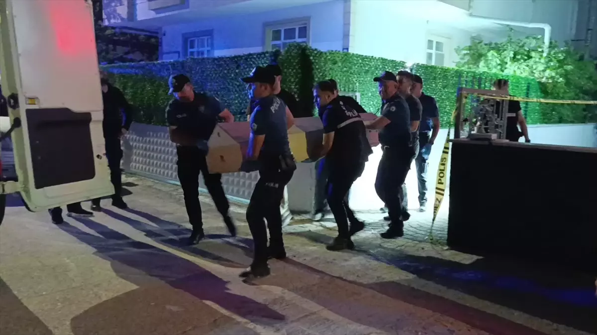 Çerkezköy'de Apartmandan Düşen Kişi Hayatını Kaybetti