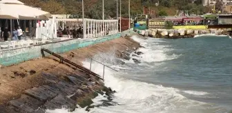 Tekirdağ'da Poyraz, Deniz Ulaşımını Aksatıyor