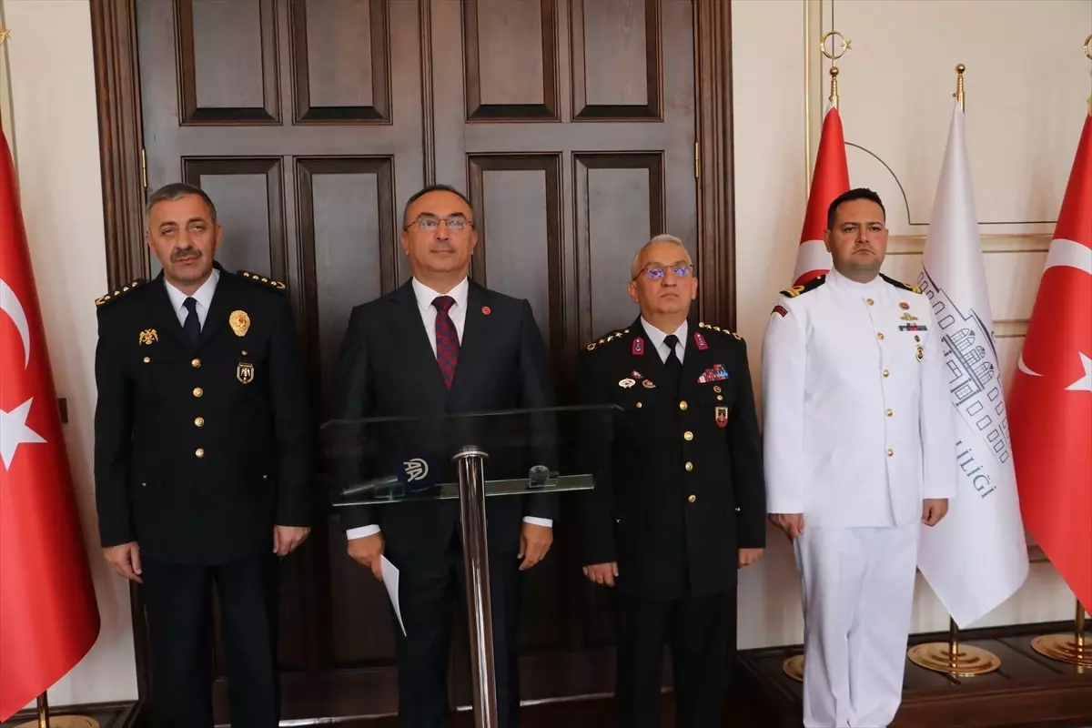 Tekirdağ'da Düzensiz Göçmen Operasyonu: 165 Göçmen Yakalandı