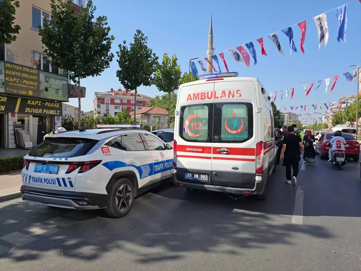 Çerkezköy'de Trafik Kazası: 3 Yaralı