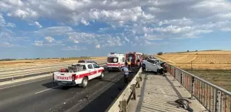 Tekirdağ'da Otomobil Kamyona Çarptı: Sürücü Hayatını Kaybetti