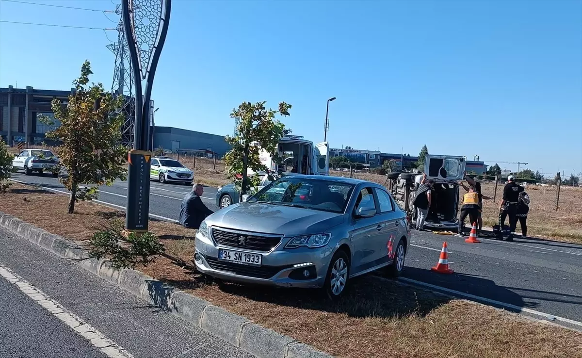 Kapaklı'da Trafik Kazası: 3 Yaralı