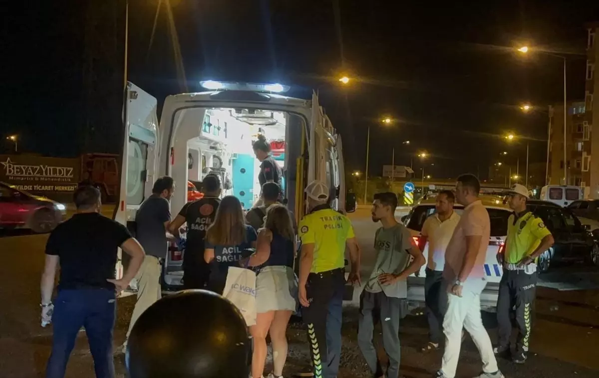 Çorlu'da Yaya Geçidinde Kadın Bıçak Gibi Yaralandı