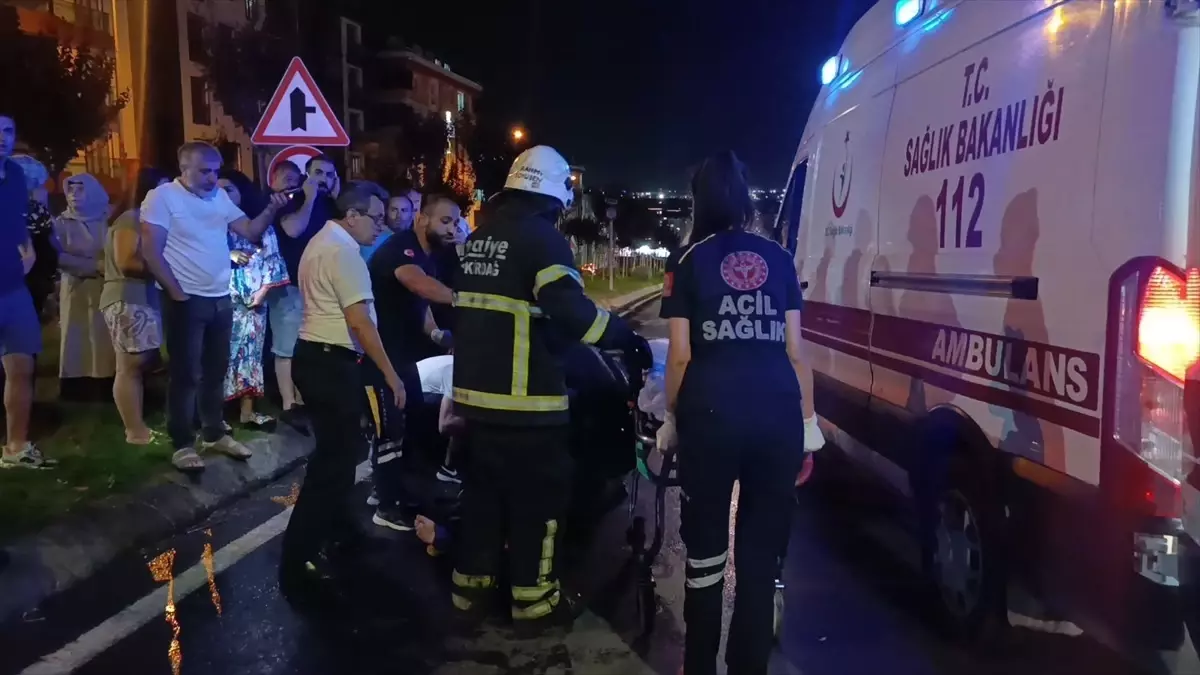 Tekirdağ'da Yaya Geçidinde Otomobil Kazası: 2 Kadın Yaralandı