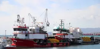 Marmara Denizi'nde Poyraz Deniz Ulaşımını Aksatıyor