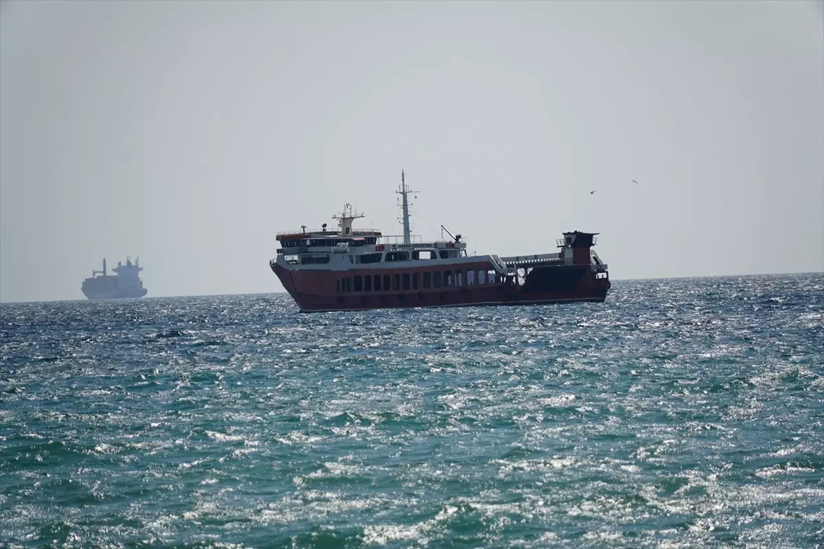 Marmara Denizi'nde Poyraz, Tekirdağ'da Deniz Ulaşımını Aksattı