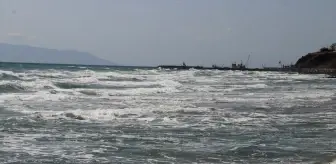 Marmara Denizi'nde Poyraz Ulaşımı Aksatıyor
