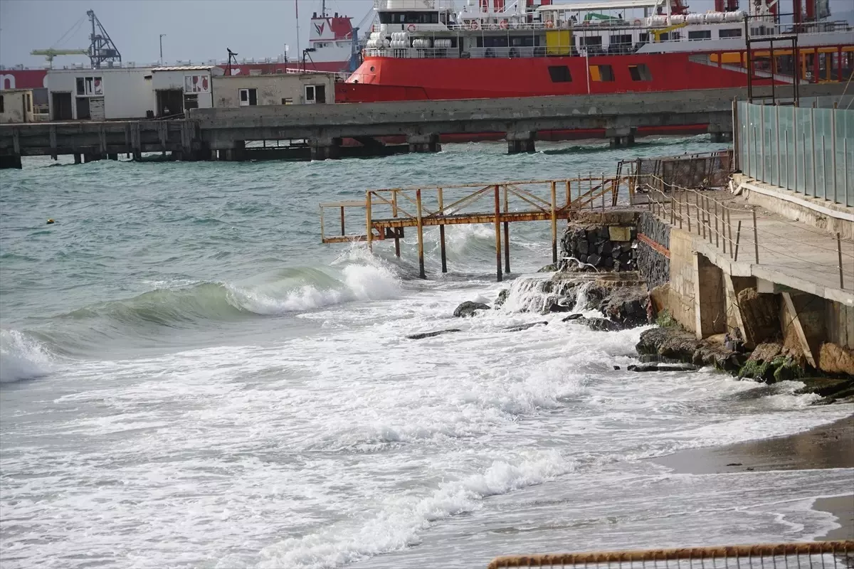 Marmara Denizi'nde Poyraz Etkili, Tekirdağ'da Denizde Aksamalar Yaşanıyor