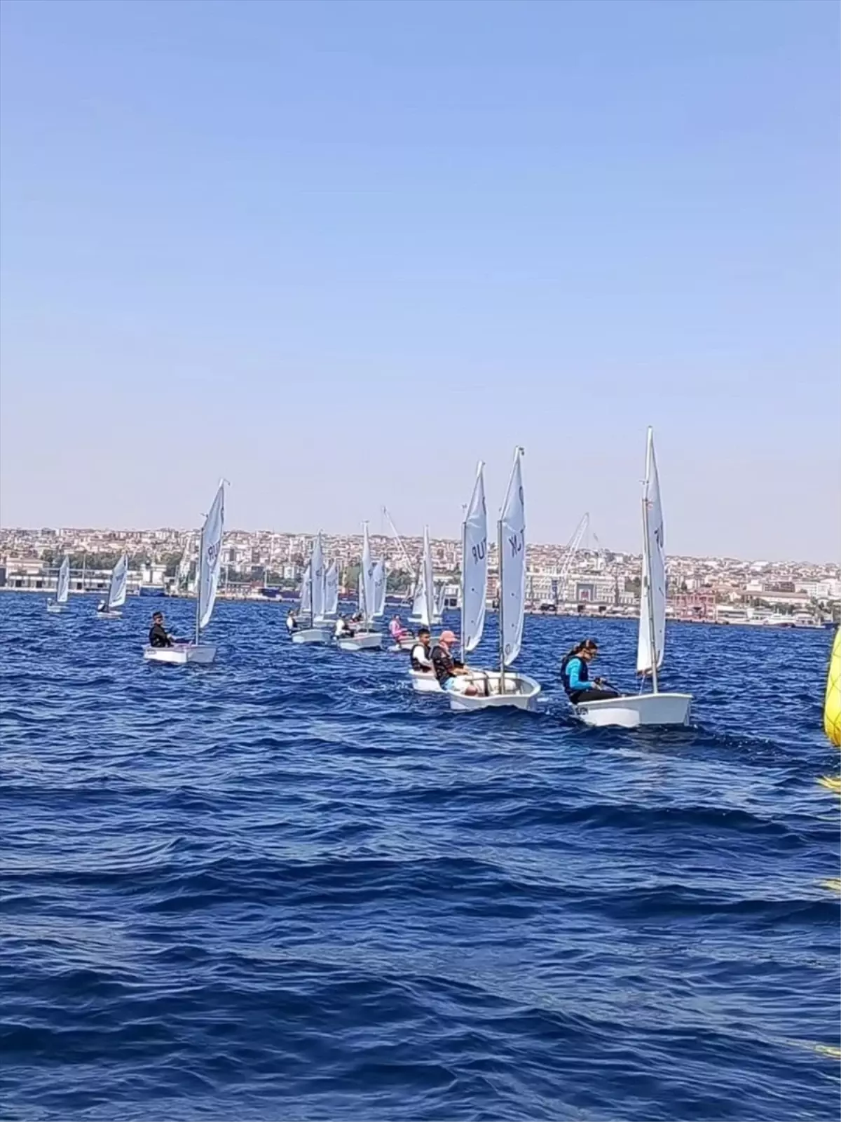 Tekirdağ'da Zafer Kupası Yelken Yarışları Devam Ediyor