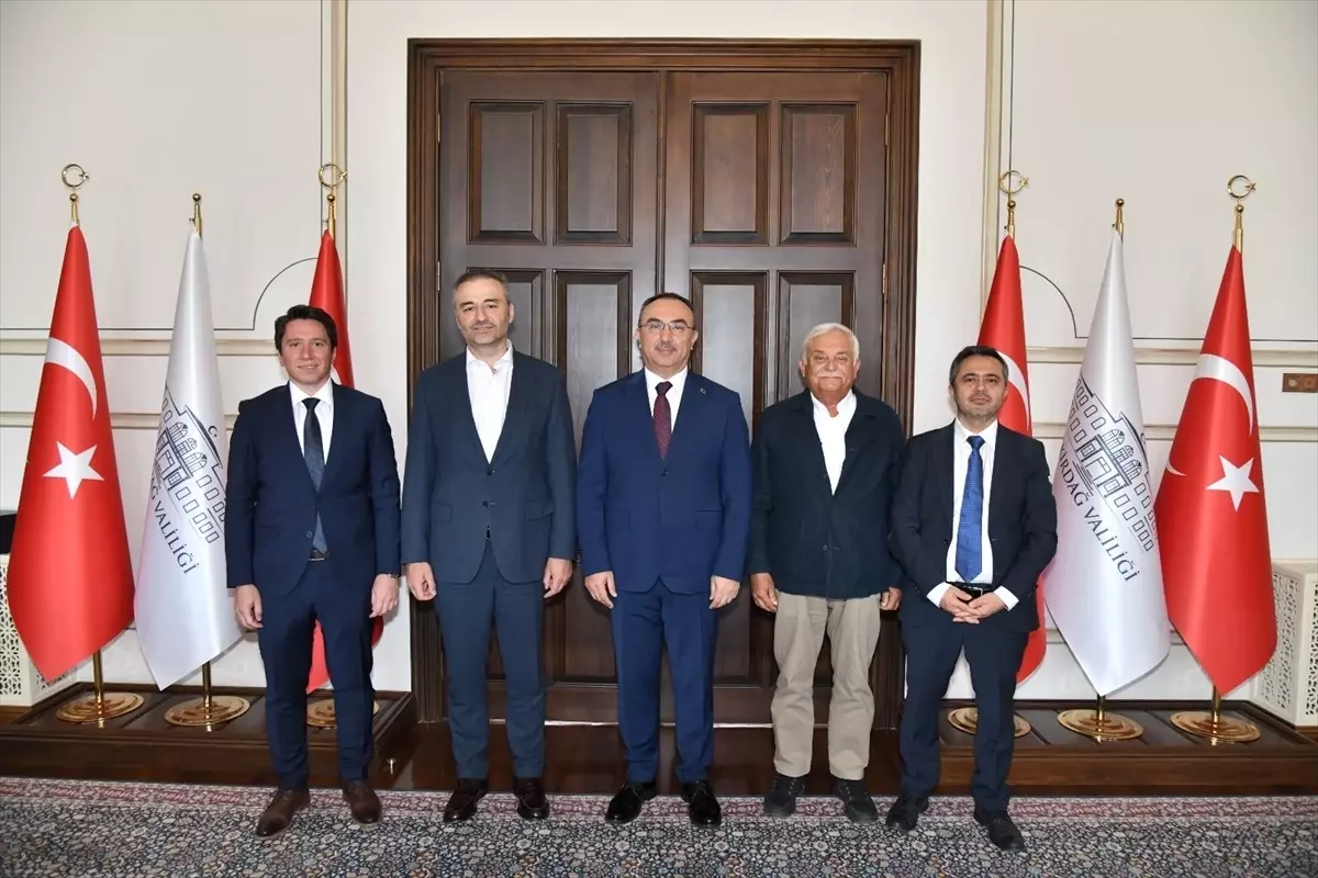 THY Genel Müdür Yardımcısı Ali Türk, Tekirdağ Valisi Soytürk'ü Ziyaret Etti