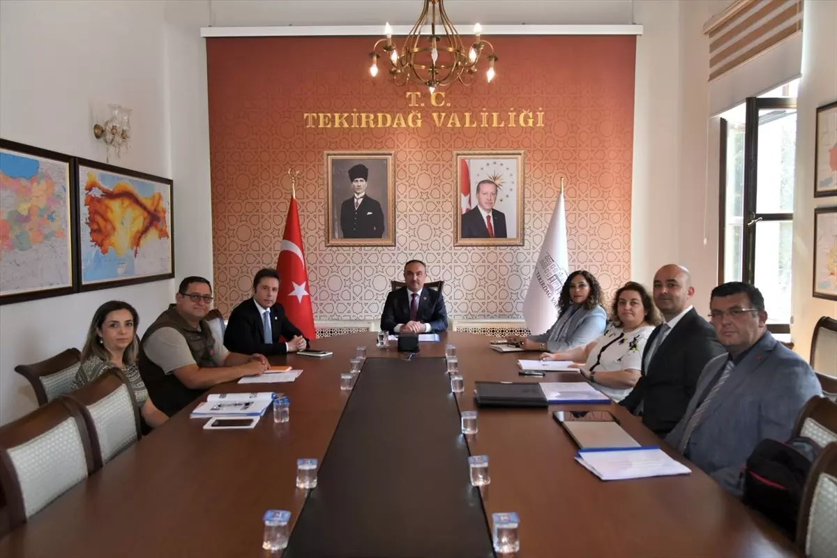 Tekirdağ'da Sahipsiz Hayvanlar İçin Toplantı Yapıldı