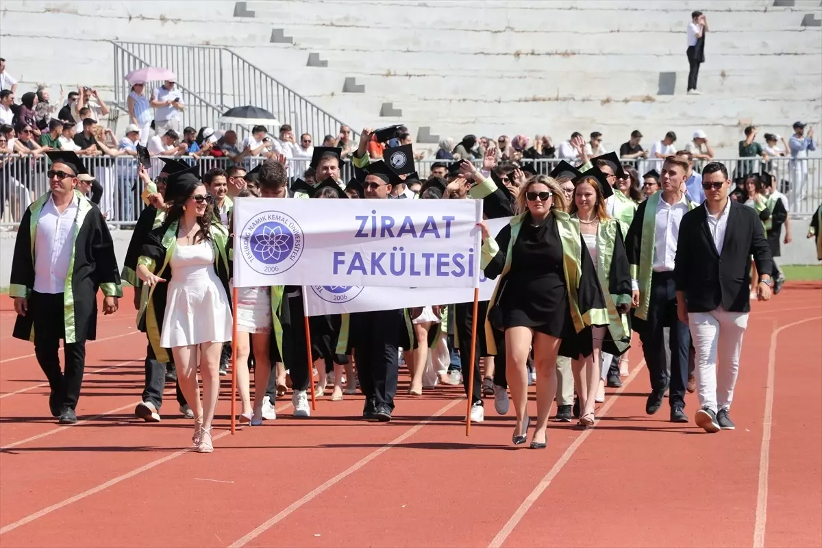 Tekirdağ Namık Kemal Üniversitesi'nde 5 Bin Öğrenci Mezuniyet Heyecanı Yaşadı