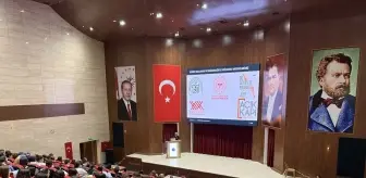 Tekirdağ'da Üniversite Öğrencilerine Uyuşturucu Zararları Anlatılıyor