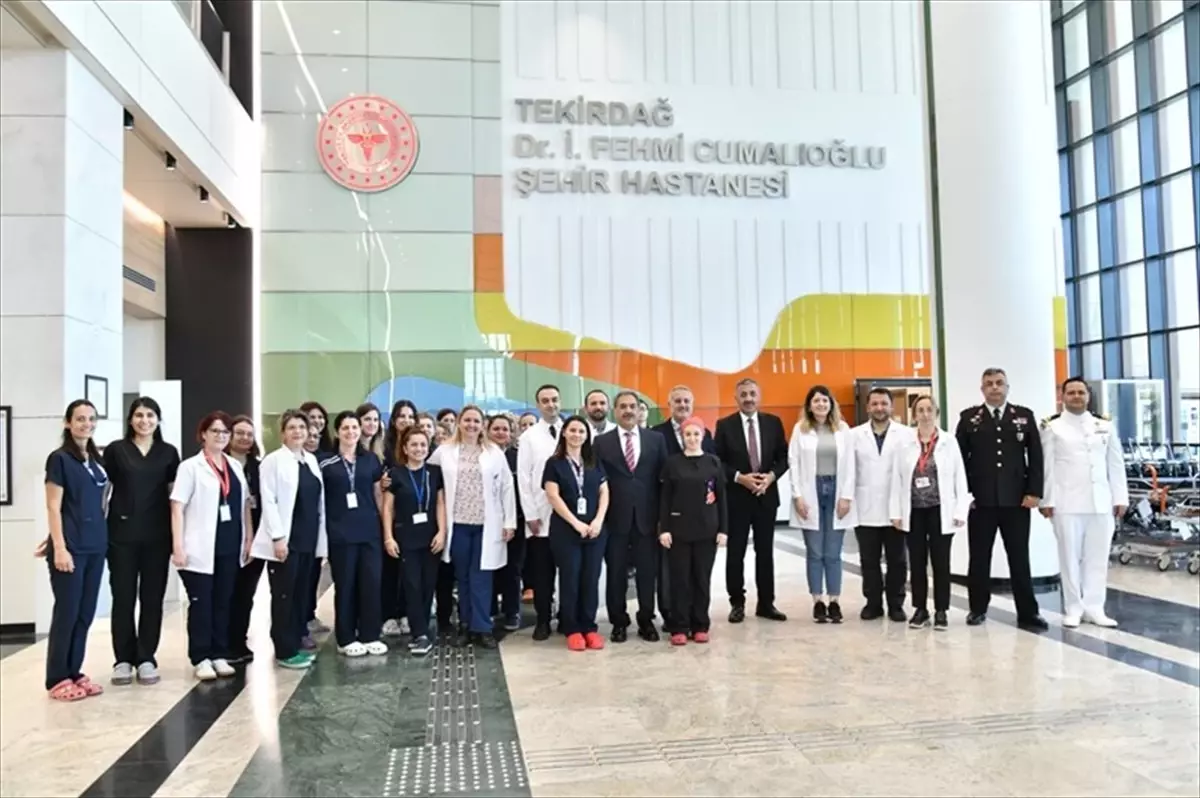 Tekirdağ Vali Vekili Sağlık Personelini Ziyaret Etti