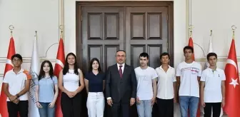 Tekirdağ Valisi, LGS Türkiye Birincilerini Ağırladı