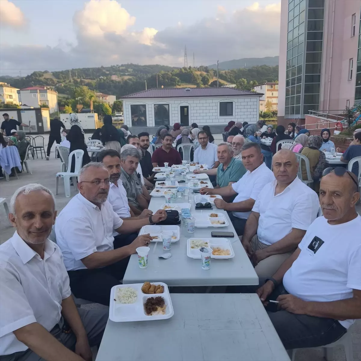 Tekkeköy Anadolu İmam Hatip Lisesi'nde Mezunlar Buluşması Etkinliği