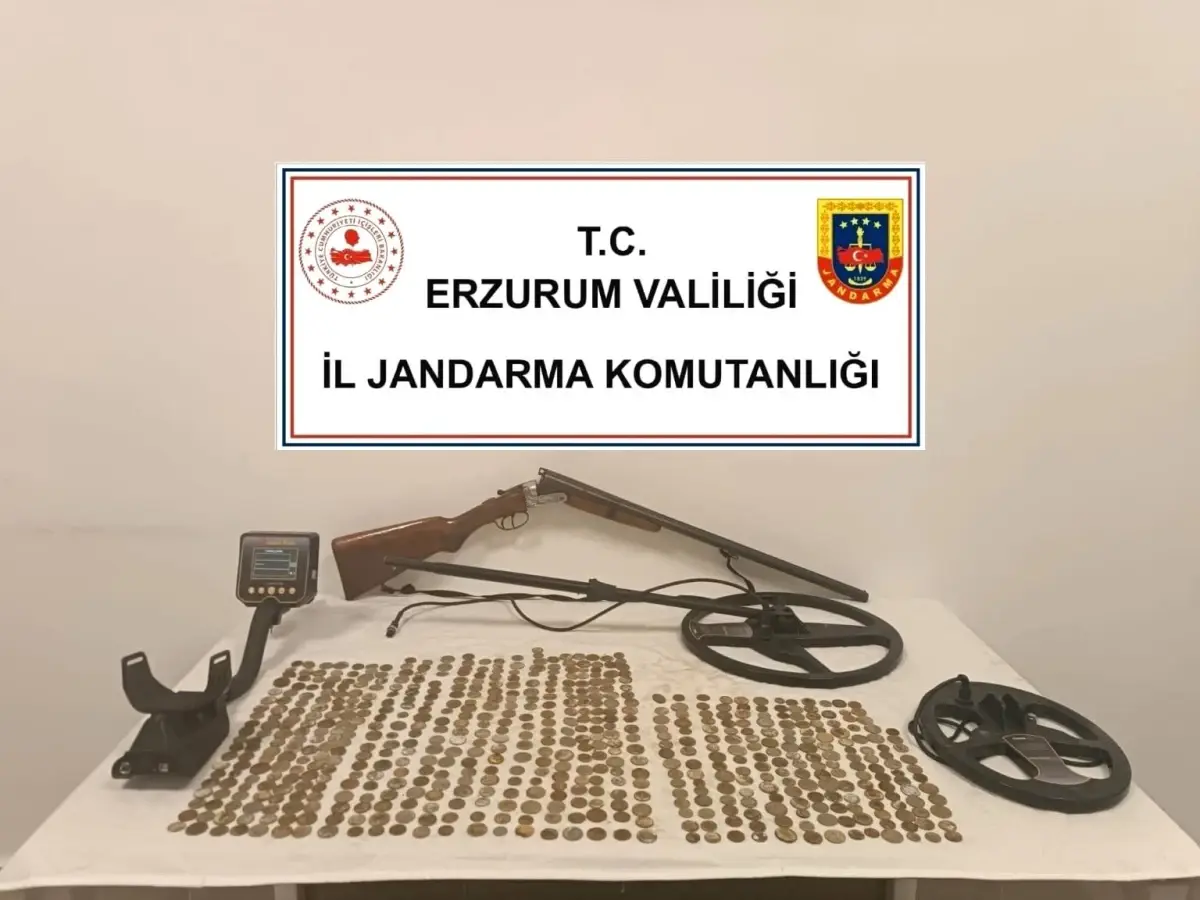 Erzurum'da Tarihi Eser Kaçakçılığı Operasyonu: 615 Sikke Ele Geçirildi